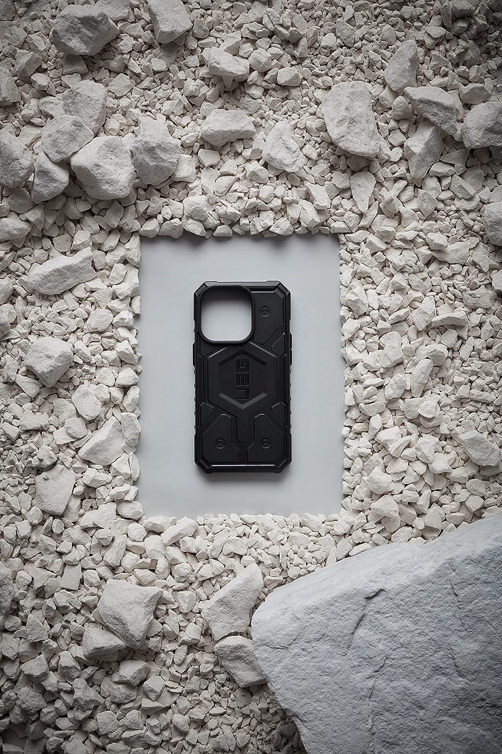 UAG | Urban Armor Gear Pathfinder MagSafe 114054114040 iPhone 14 Pro Case - Black